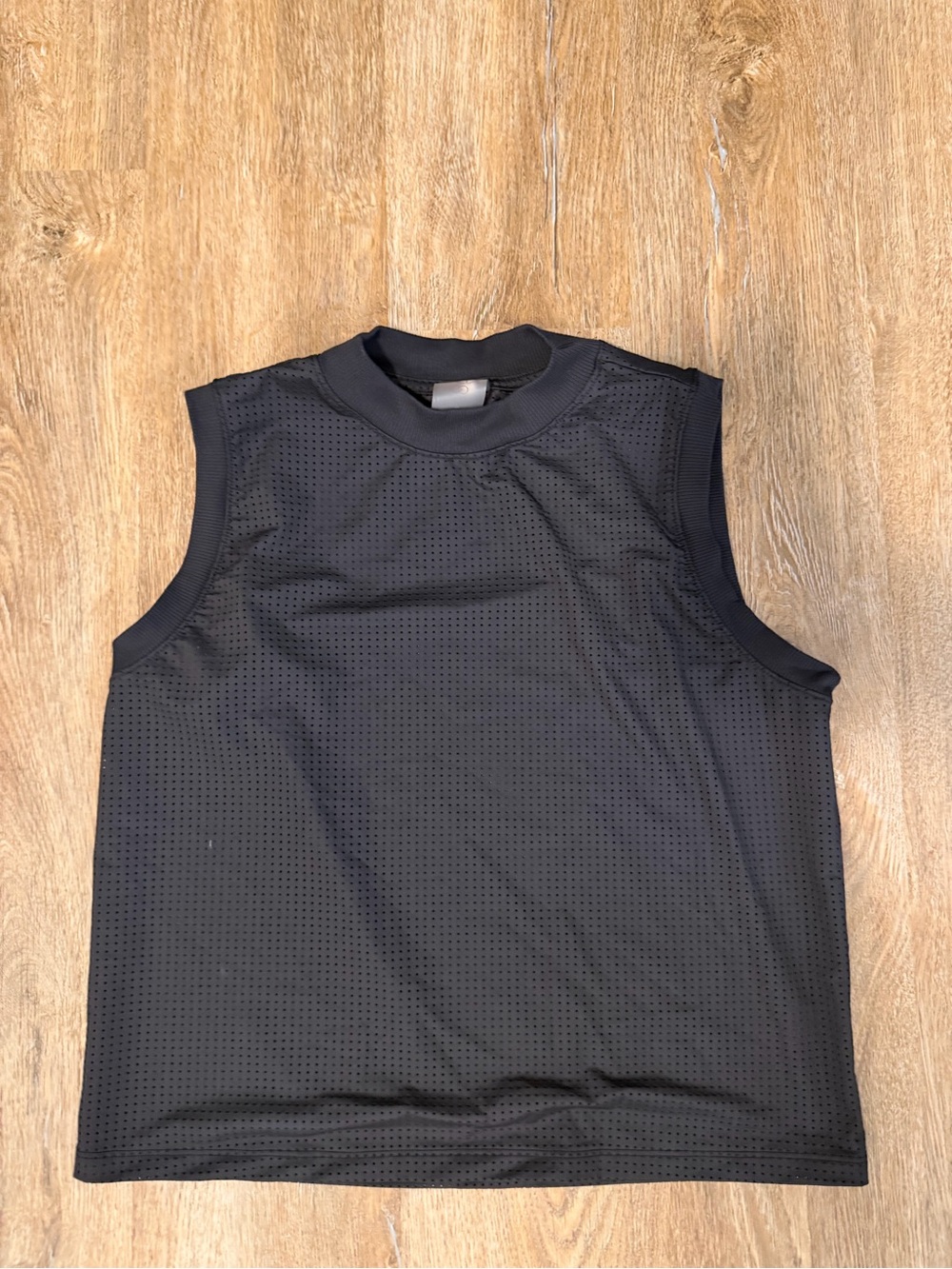 Women's Black Sleeveless Mesh Tank Top